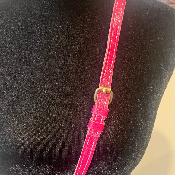 Top Grain Leather Boho Pink Crossbody/Shoulder Drawstring Bucket Pouch Bag NWOT - Picture 4 of 8